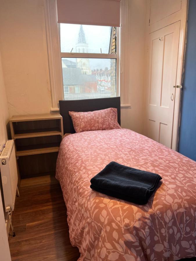 Cozy London Flat Hotel Exterior photo